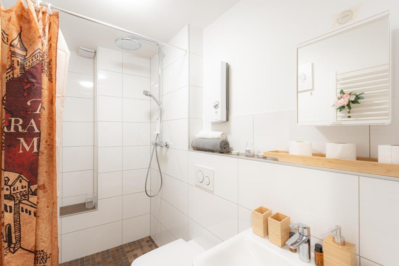 - Magical Harry Potter Apartment In Duisburg - 2 Mins Central Station Hbf - Kingsize Bed & Netflix - Exteriör bild